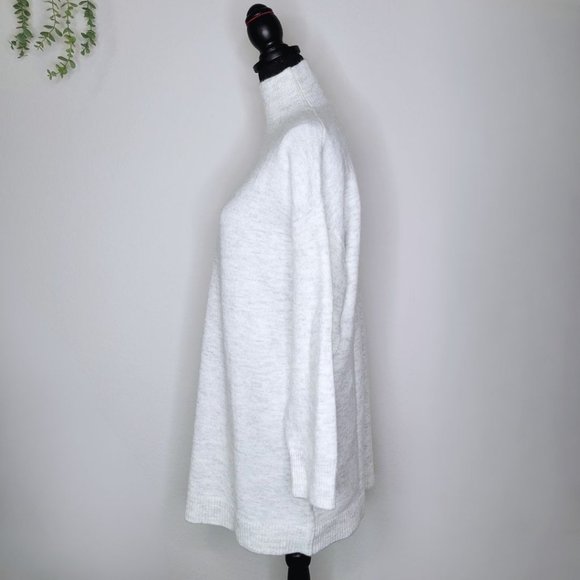 GREY TURTLENECK SWEATER DRESS - Picture 3 of 8